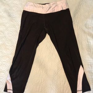 Athletic leggings